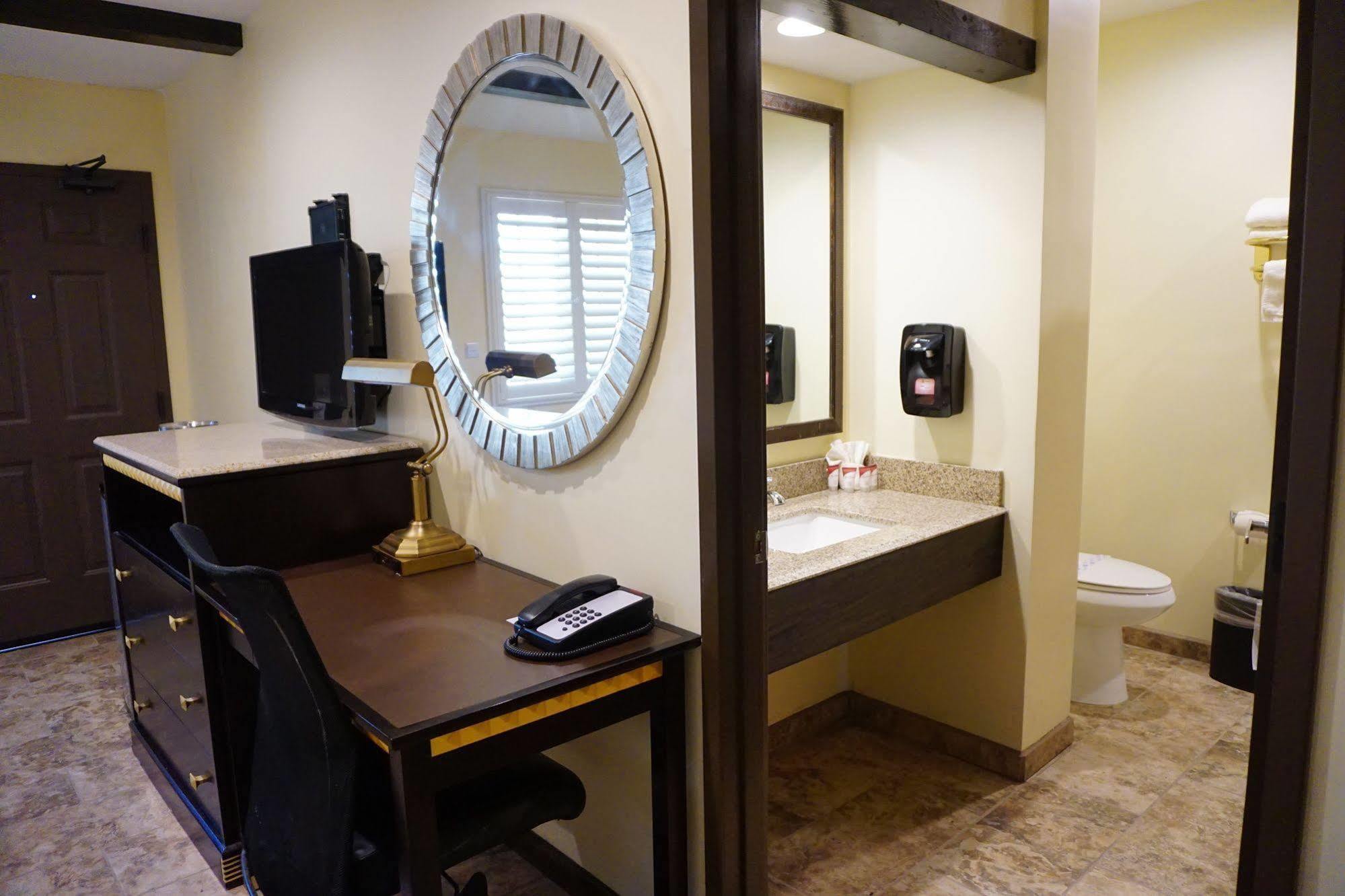 Tuscan Garden Inn Los Angeles Kültér fotó